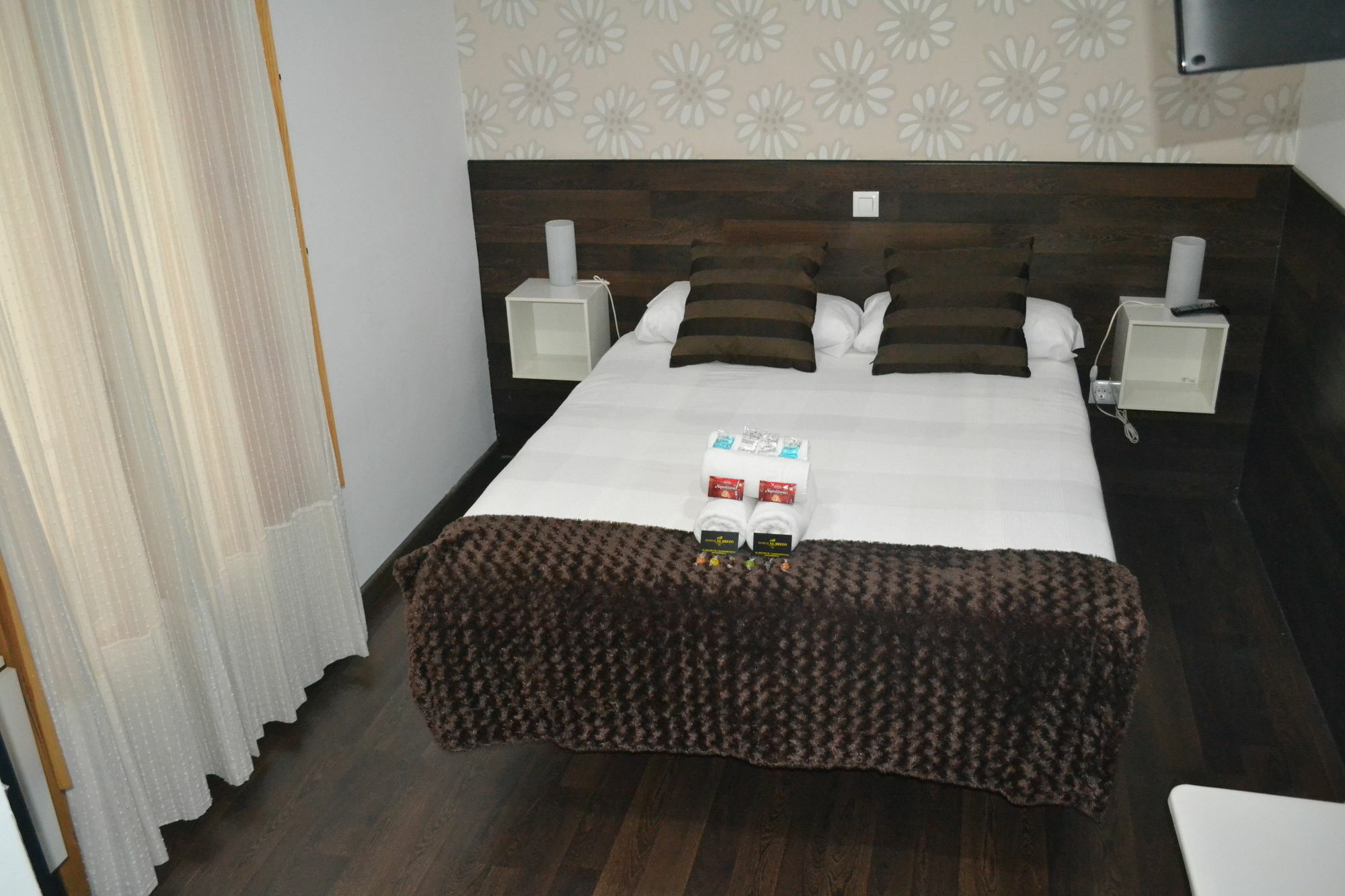 Hostal El Brezo Μαδρίτη Εξωτερικό φωτογραφία
