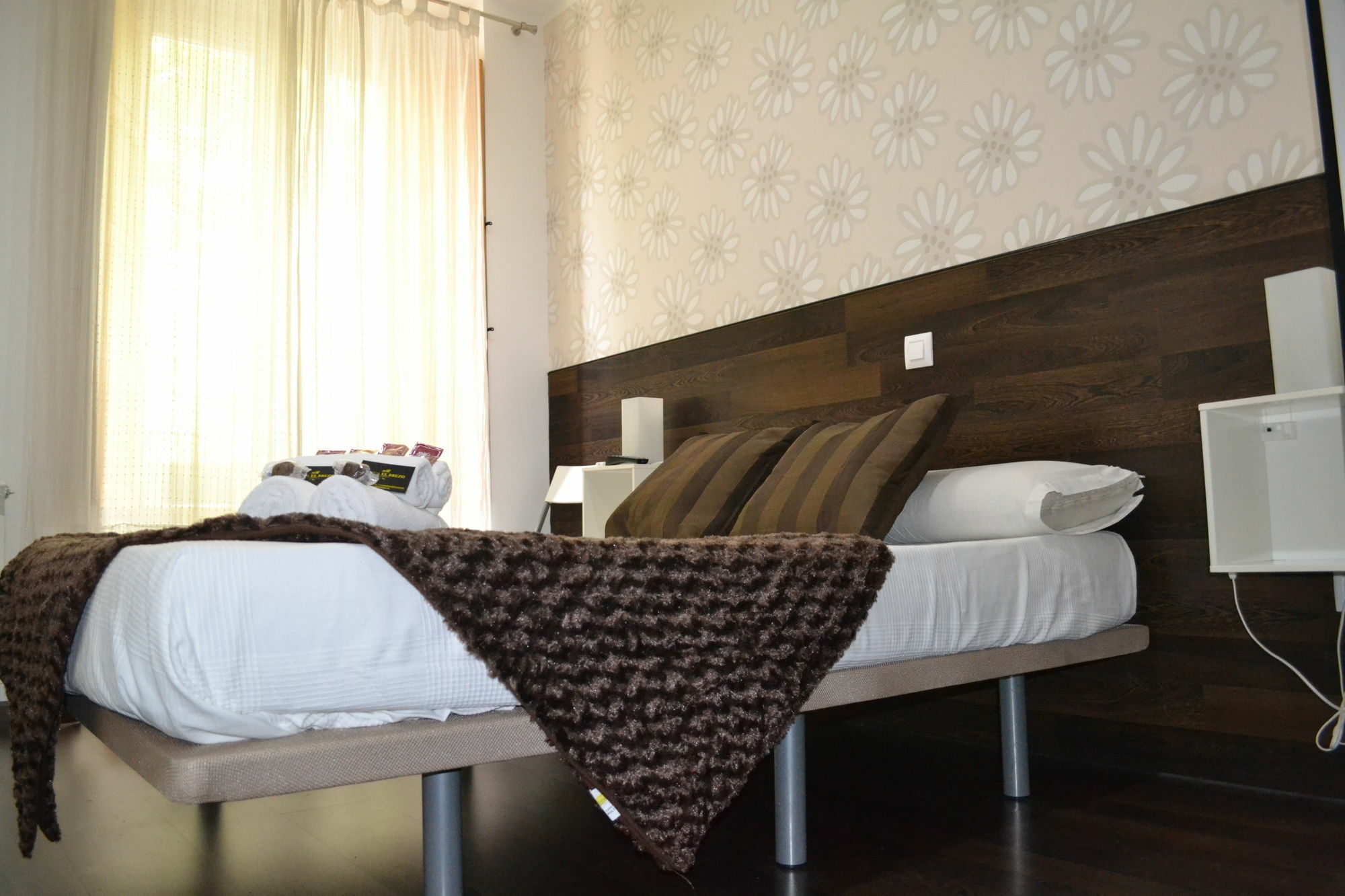 Hostal El Brezo Μαδρίτη Εξωτερικό φωτογραφία