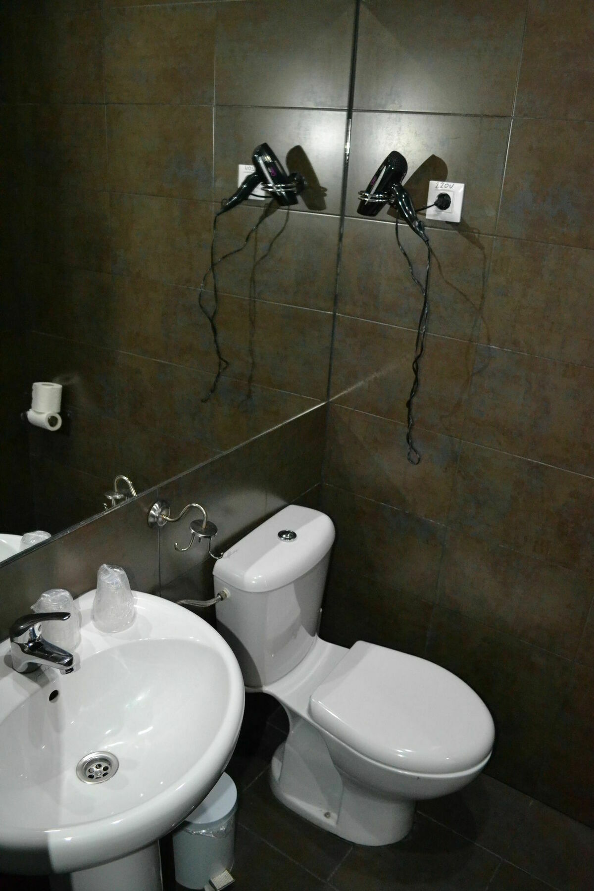 Hostal El Brezo Μαδρίτη Εξωτερικό φωτογραφία